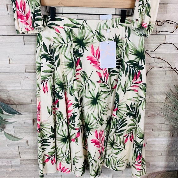 Gal Meets Glam NWT 2-Piece Palm Leaf Wrap Dress - Picture 7 of 15